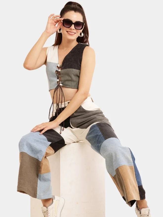 7 Baggy Denim Set – Patch Jeans & Lace V-Neck Top - Image 1